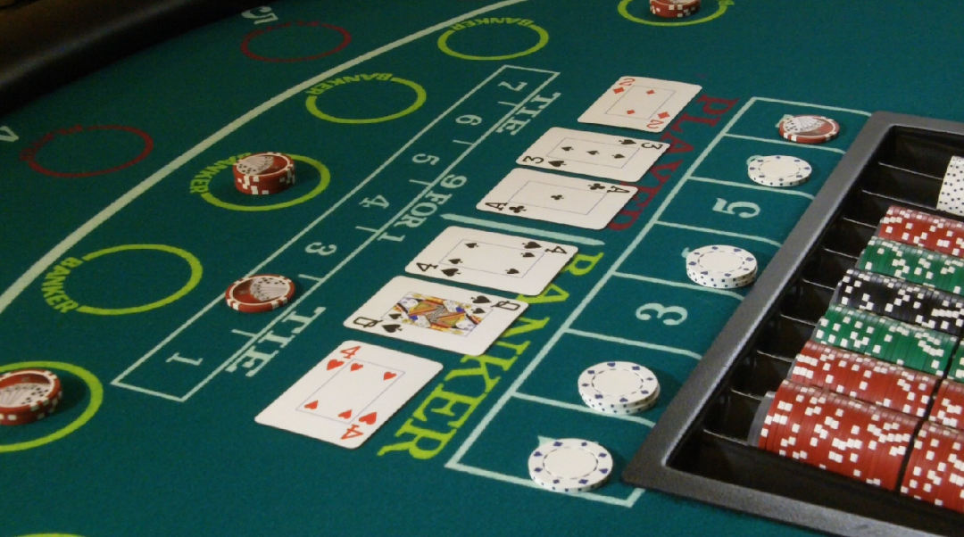Commission boxes on a Mini-Baccarat game