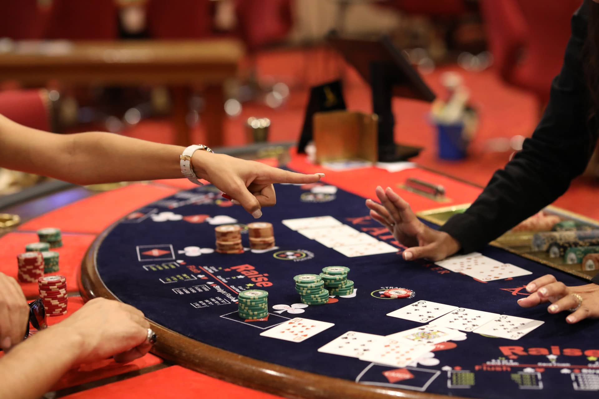 What to Expect When You Walk Up to a Casino Table