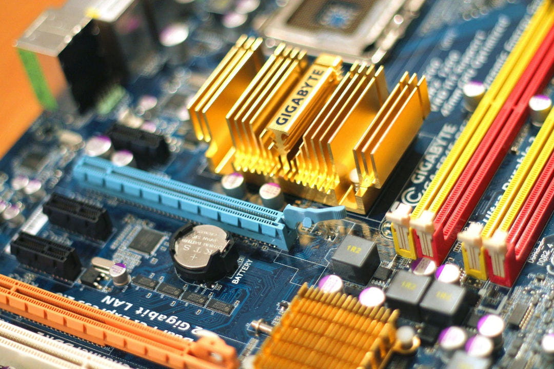 gigabyte computer circuit board