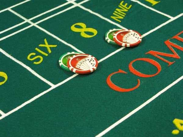 There are two 30 dollar bets on the 6 and 8 on craps There are two 30 dollar bets on the 6 and 8 on craps