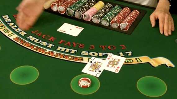 Dealer is asking if the Player wants insurance Dealer is asking if the Player wants insurance