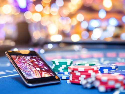 How CasinosAnalyzer Helps Players Navigate the World of No Deposit Bonuses